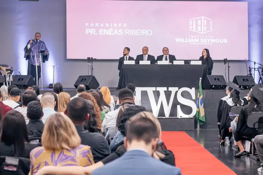 Cerimônia de formatura do IWS com o paraninfo Pastor Enéas Ribeiro